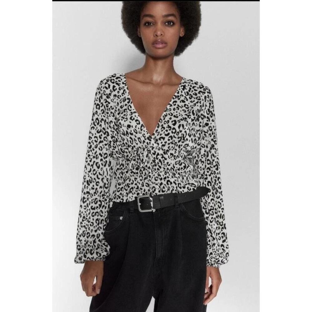 Zara Top Womens Medium Leopard V-Neck Ruched Beige Blouse Cropped Crinkle Pleat